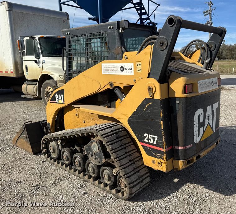 image for item NA9836 2004 Caterpillar 257 tracked skid steer loader