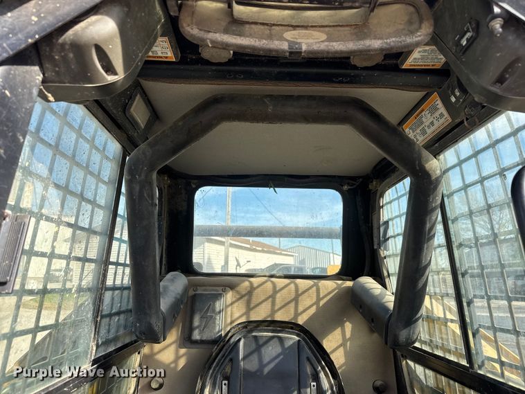 image for item NA9836 2004 Caterpillar 257 tracked skid steer loader