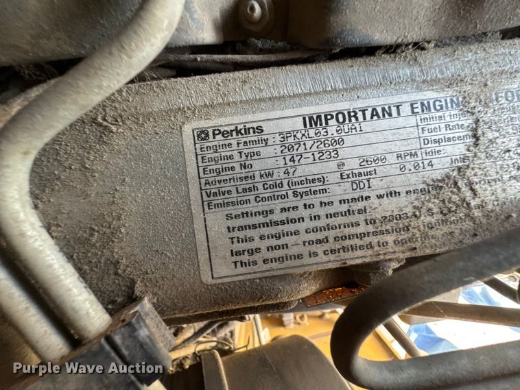 image for item NA9836 2004 Caterpillar 257 tracked skid steer loader