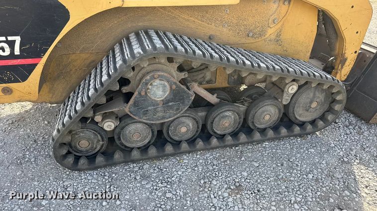 image for item NA9836 2004 Caterpillar 257 tracked skid steer loader