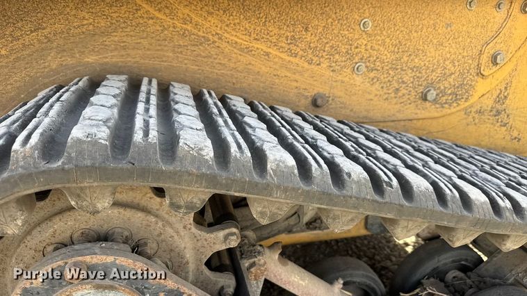 image for item NA9836 2004 Caterpillar 257 tracked skid steer loader