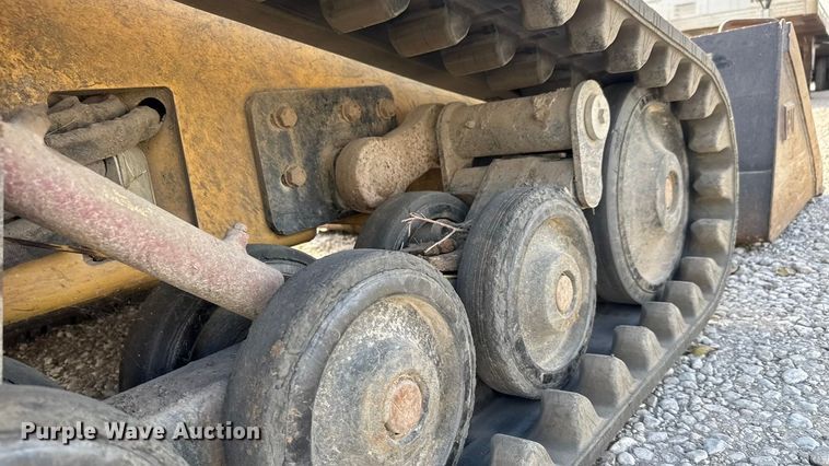 image for item NA9836 2004 Caterpillar 257 tracked skid steer loader