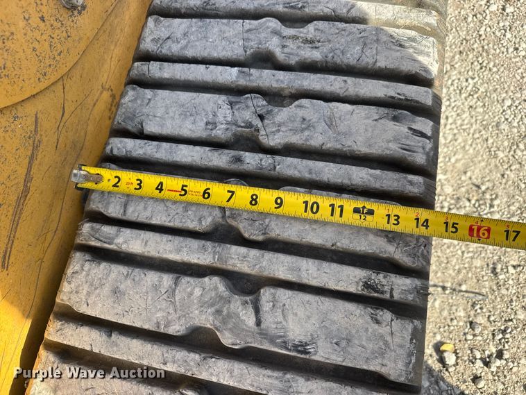 image for item NA9836 2004 Caterpillar 257 tracked skid steer loader