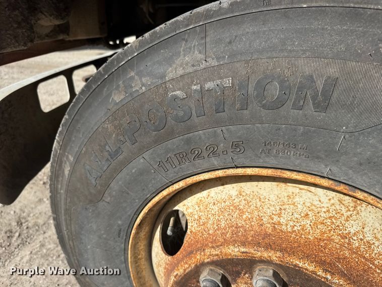 image for item NA9837 1996 International 4900 dump truck