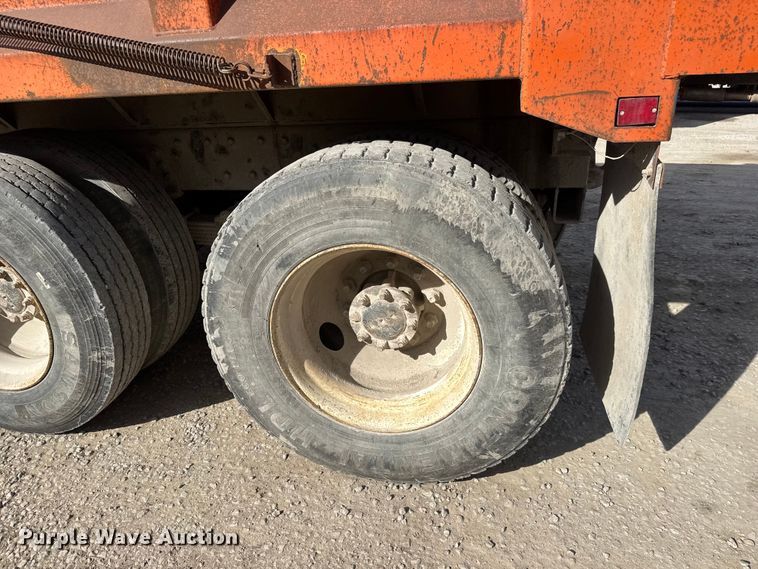 image for item NA9837 1996 International 4900 dump truck