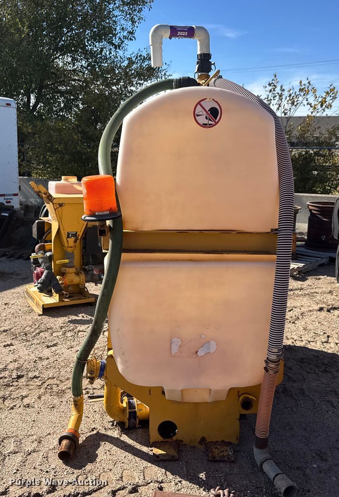 image for item NA9860 Vermeer MX125 fluid mixing system