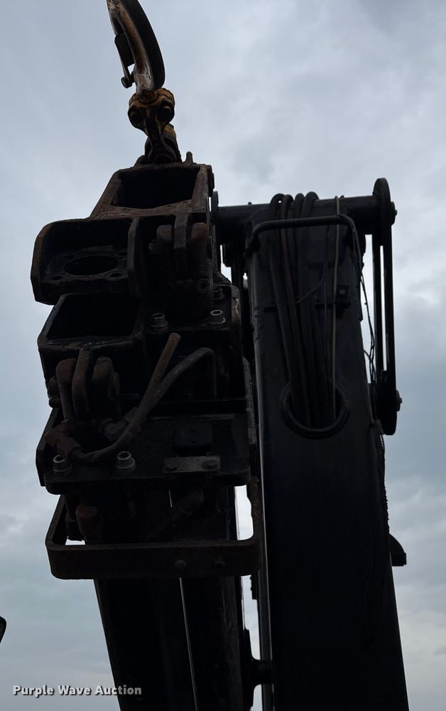 image for item NU9617 2007 Freightliner Business Class M2 crane truck