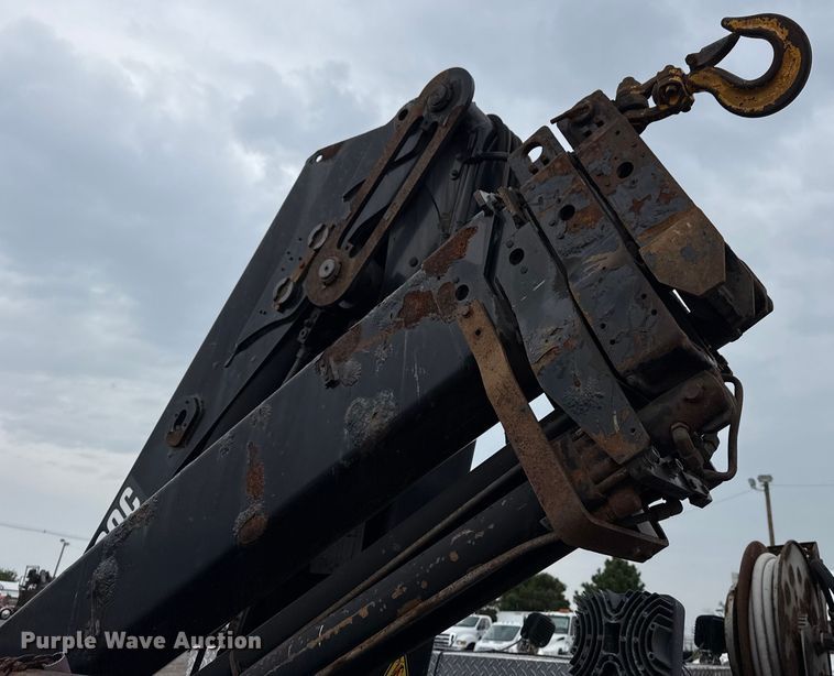 image for item NU9617 2007 Freightliner Business Class M2 crane truck