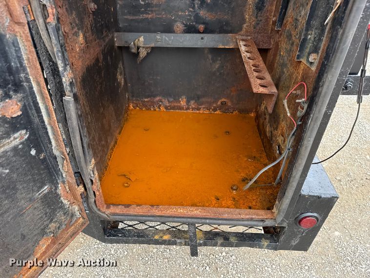 image for item NU9617 2007 Freightliner Business Class M2 crane truck