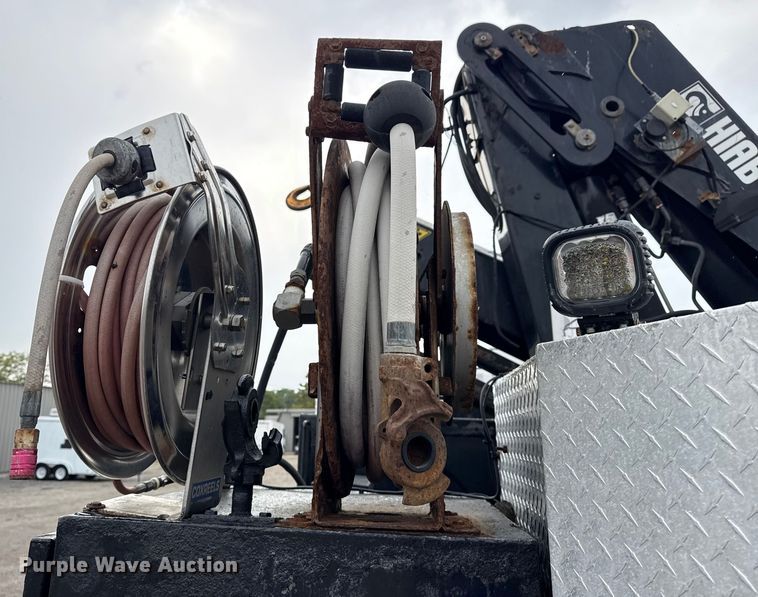 image for item NU9617 2007 Freightliner Business Class M2 crane truck