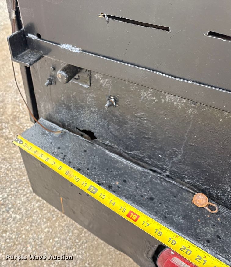 image for item NU9617 2007 Freightliner Business Class M2 crane truck