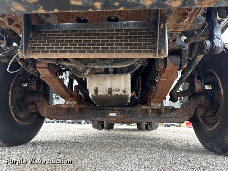 image for item NU9617 2007 Freightliner Business Class M2 crane truck