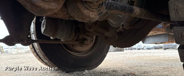 image for item NU9617 2007 Freightliner Business Class M2 crane truck