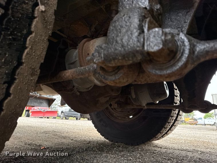 image for item NU9617 2007 Freightliner Business Class M2 crane truck