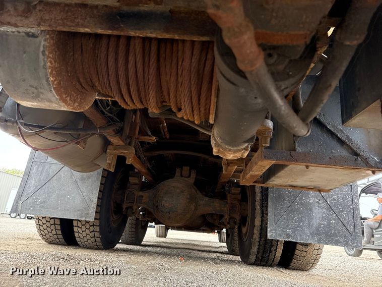 image for item NU9617 2007 Freightliner Business Class M2 crane truck