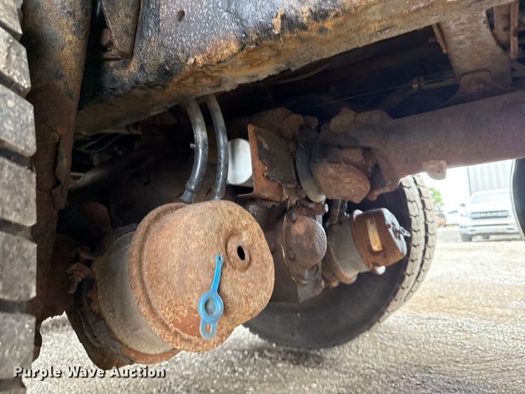 image for item NU9617 2007 Freightliner Business Class M2 crane truck