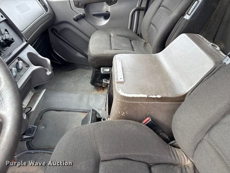 image for item NU9617 2007 Freightliner Business Class M2 crane truck