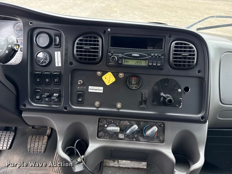 image for item NU9617 2007 Freightliner Business Class M2 crane truck