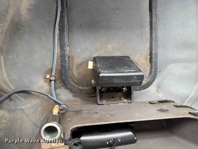 image for item NU9617 2007 Freightliner Business Class M2 crane truck