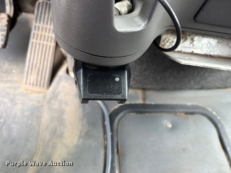 image for item NU9617 2007 Freightliner Business Class M2 crane truck