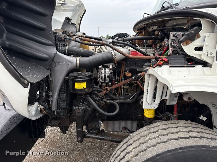 image for item NU9617 2007 Freightliner Business Class M2 crane truck