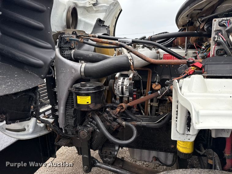 image for item NU9617 2007 Freightliner Business Class M2 crane truck