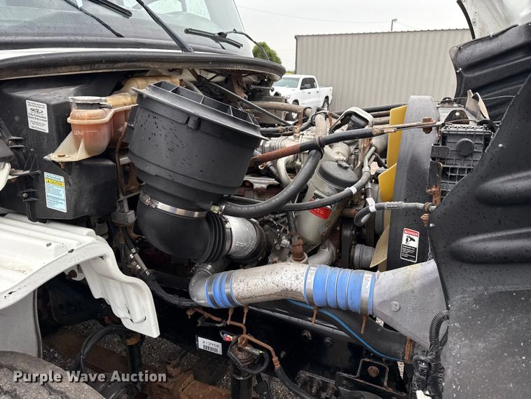 image for item NU9617 2007 Freightliner Business Class M2 crane truck