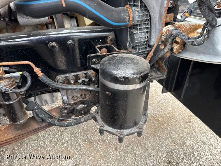 image for item NU9617 2007 Freightliner Business Class M2 crane truck