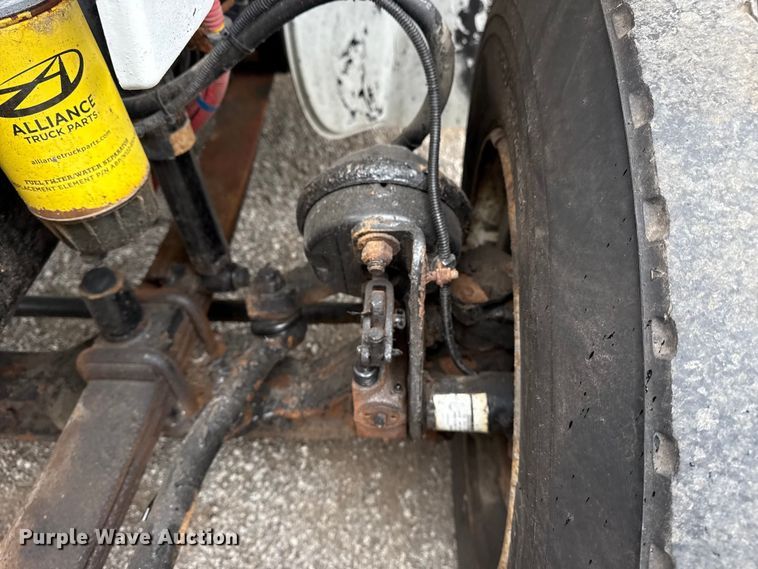 image for item NU9617 2007 Freightliner Business Class M2 crane truck