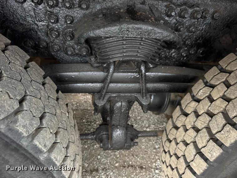 image for item NU9617 2007 Freightliner Business Class M2 crane truck