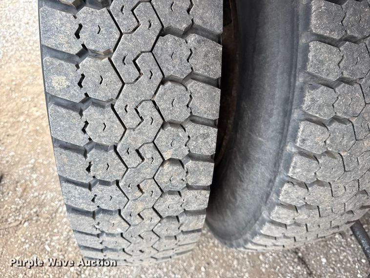 image for item NU9617 2007 Freightliner Business Class M2 crane truck