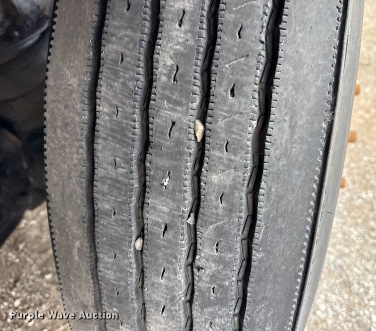 image for item NU9617 2007 Freightliner Business Class M2 crane truck