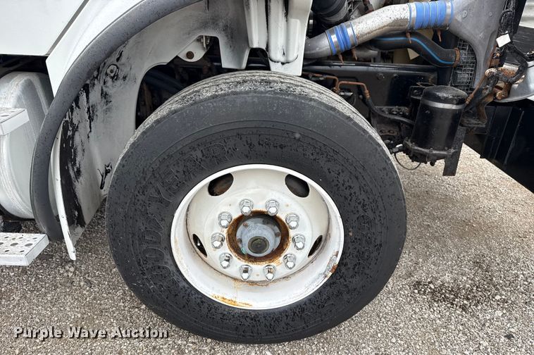 image for item NU9617 2007 Freightliner Business Class M2 crane truck