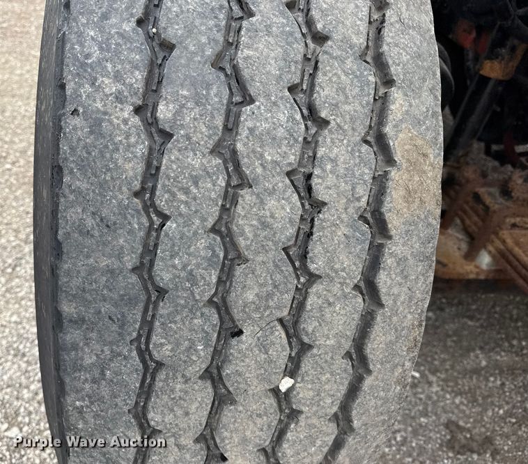 image for item NU9617 2007 Freightliner Business Class M2 crane truck