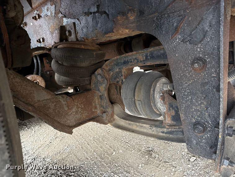 image for item NU9617 2007 Freightliner Business Class M2 crane truck