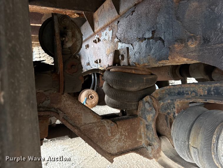 image for item NU9617 2007 Freightliner Business Class M2 crane truck