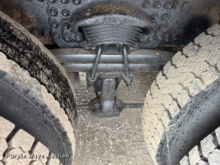 image for item NU9617 2007 Freightliner Business Class M2 crane truck