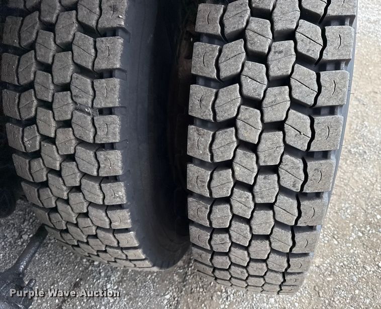 image for item NU9617 2007 Freightliner Business Class M2 crane truck