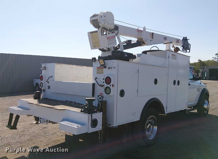 image for item NU9751 2017 RAM 5500 utility / service truck