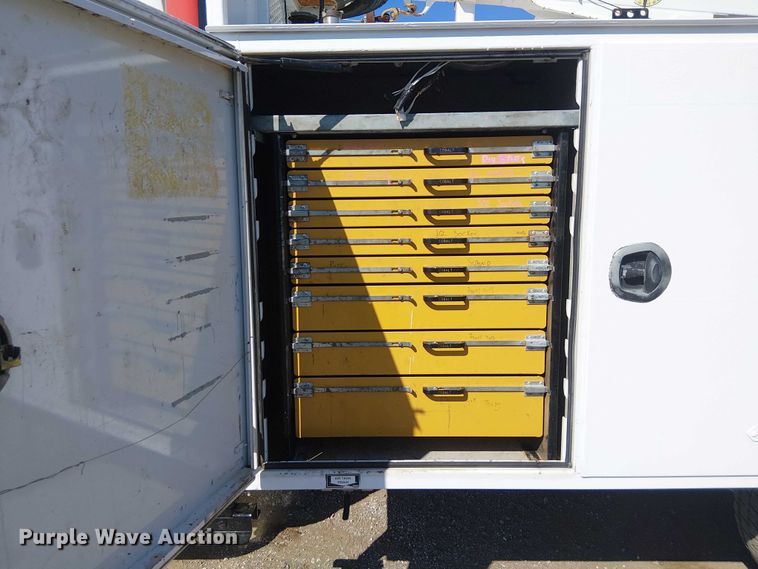 image for item NU9751 2017 RAM 5500 utility / service truck