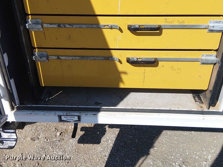 image for item NU9751 2017 RAM 5500 utility / service truck