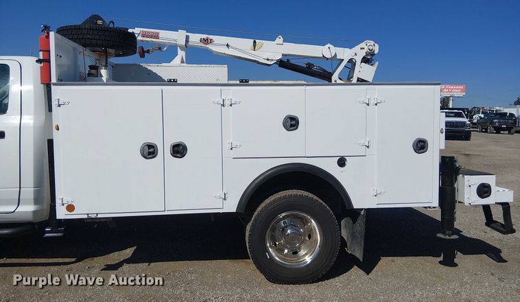 image for item NU9751 2017 RAM 5500 utility / service truck