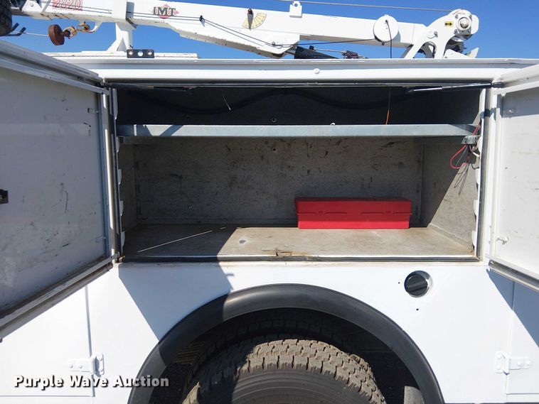 image for item NU9751 2017 RAM 5500 utility / service truck