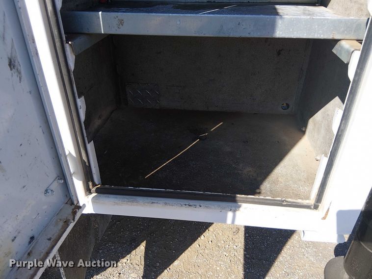 image for item NU9751 2017 RAM 5500 utility / service truck