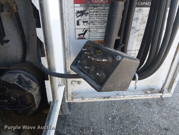 image for item NU9751 2017 RAM 5500 utility / service truck