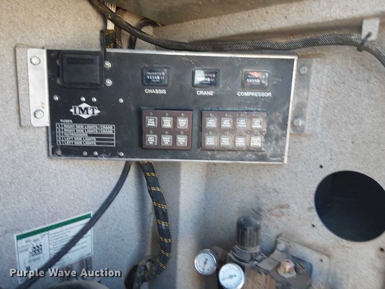 image for item NU9751 2017 RAM 5500 utility / service truck