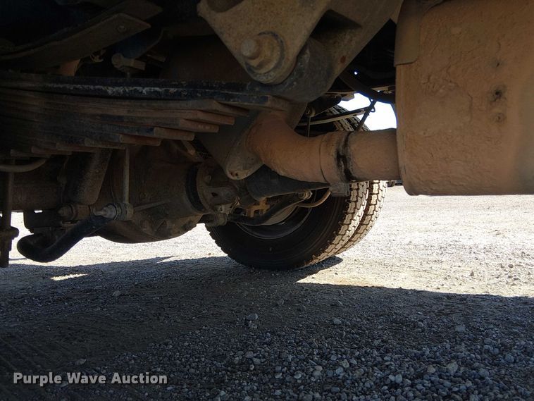 image for item NU9751 2017 RAM 5500 utility / service truck