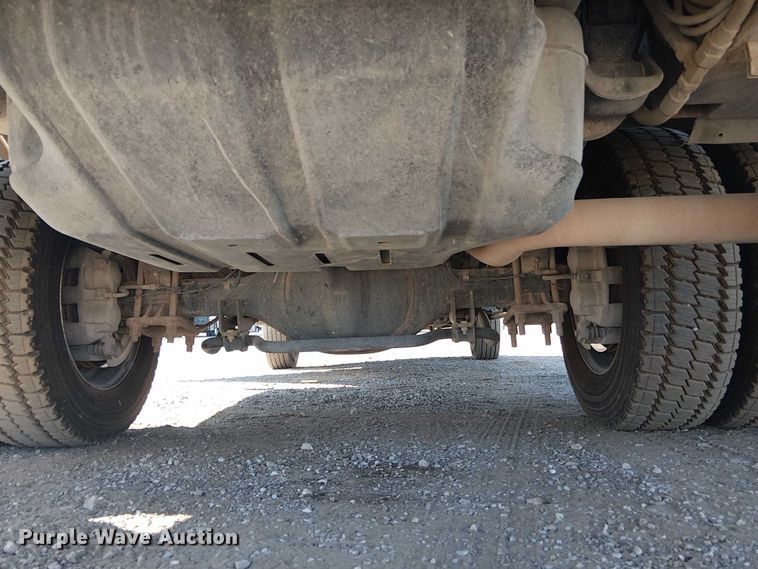 image for item NU9751 2017 RAM 5500 utility / service truck