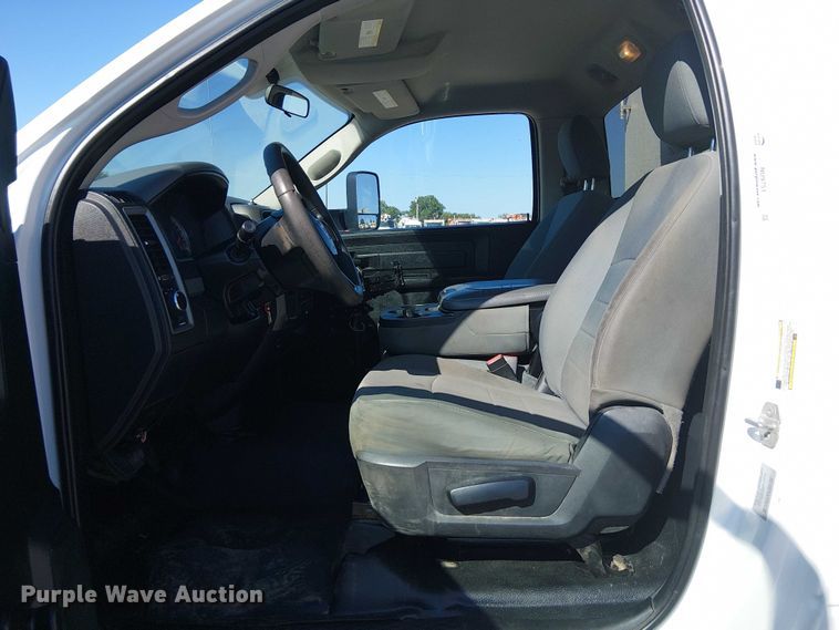 image for item NU9751 2017 RAM 5500 utility / service truck