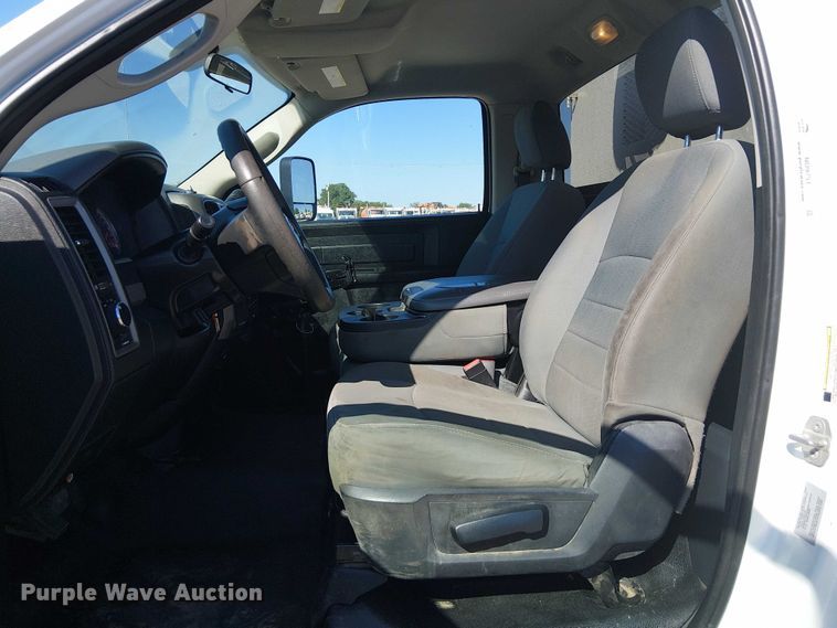 image for item NU9751 2017 RAM 5500 utility / service truck